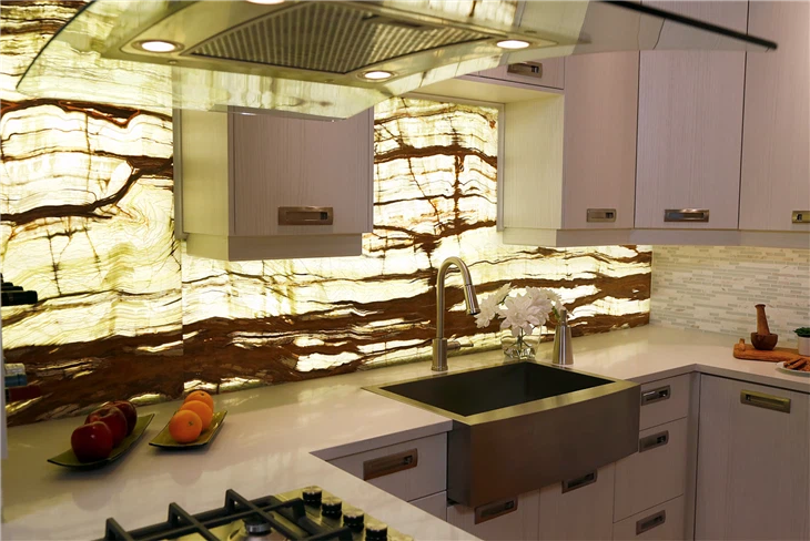 Install Backlit Onyx
